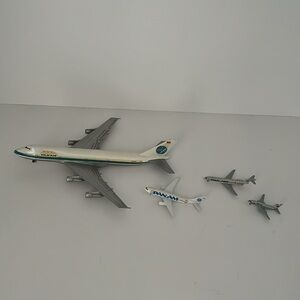 Collectible Pan American Airways 4 DIECAST planes